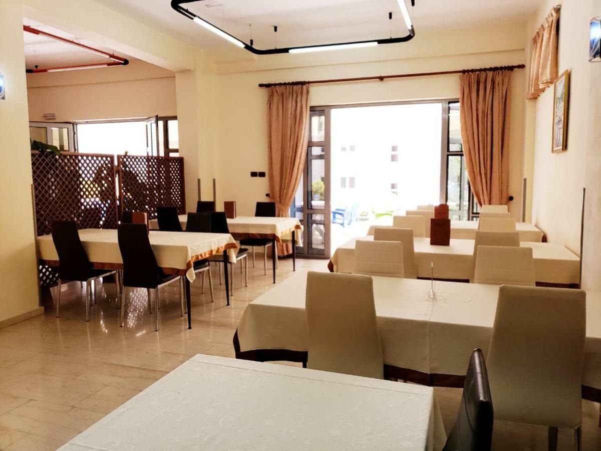 The First Hotel Saranda Exterior photo